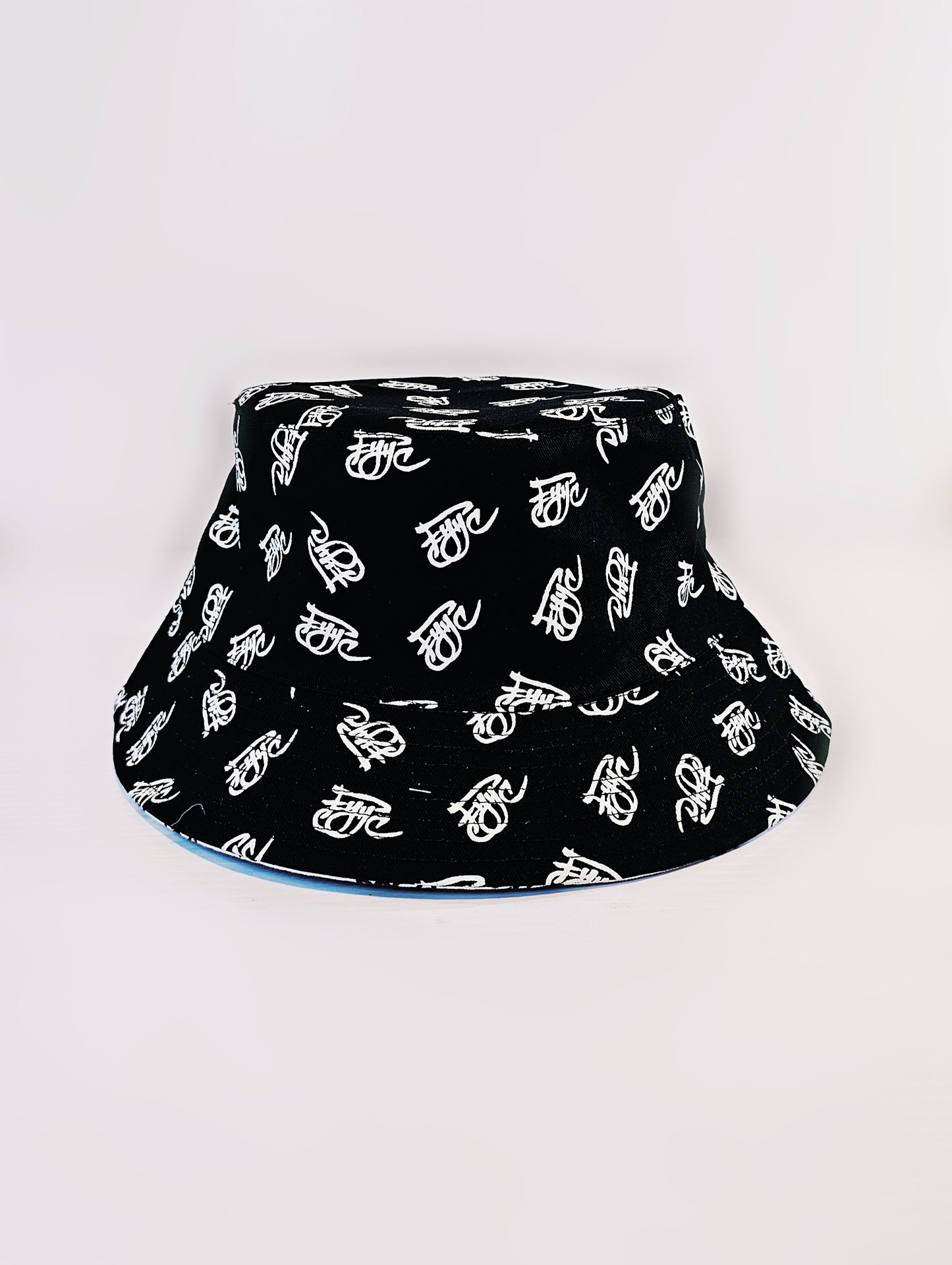 WHITE AND BLACK MINI LOGO BUCKET HAT